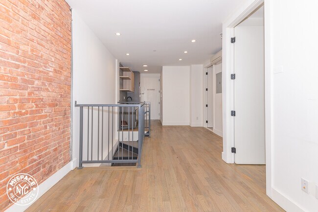 Building Photo - 171 Linden Blvd