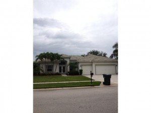 Building Photo - 11301 Edgewater Cir
