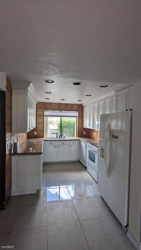 Primary Photo - 3 br, 2.5 bath House - 4360 Fountains Dr #...