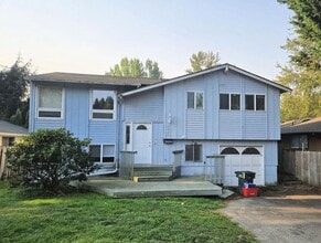 Building Photo - 2804 Donovan Ave