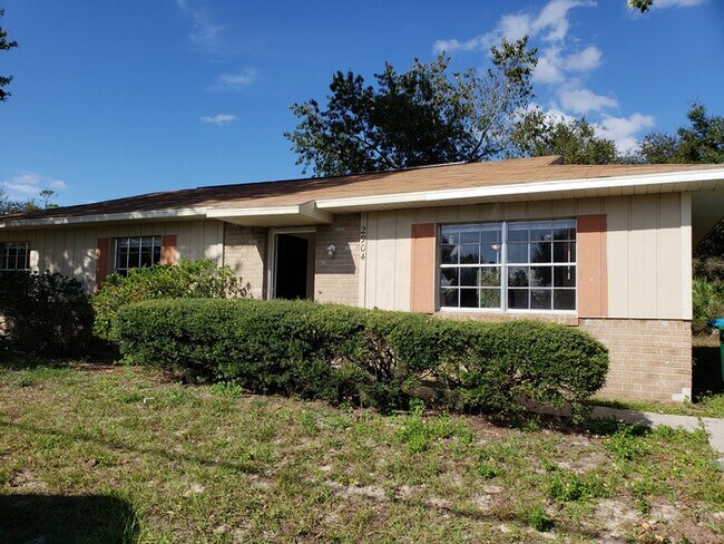Foto del edificio - 2904 Foxdale Dr