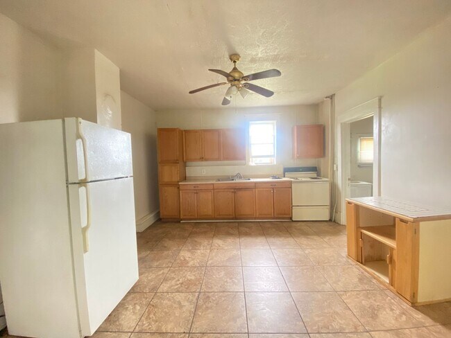 Foto del edificio - 216 Patton Ave NW
