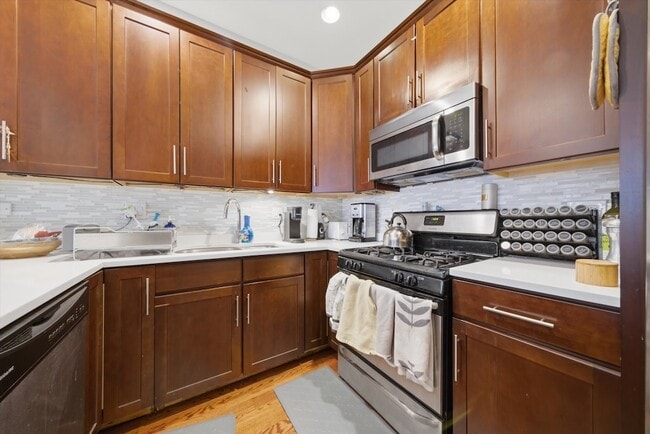 Foto del edificio - 2114 W Rice St