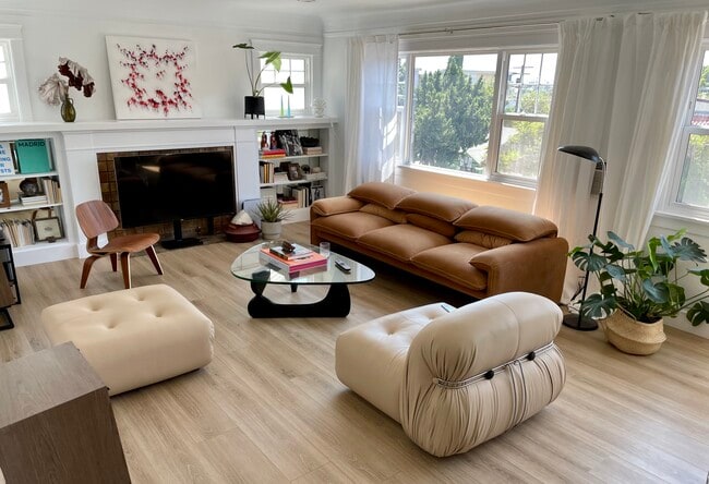 Building Photo - 912 Sanborn Ave