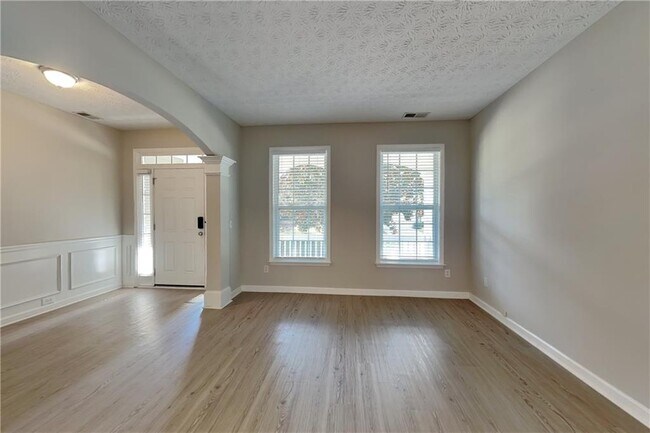 Building Photo - 928 Mill Creek Ave