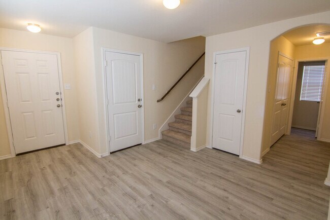 Foto del edificio - North Meadows - 348 Upper Creek Drive, Wil...