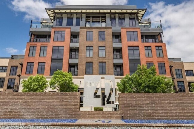 Foto del edificio - 301 NE 4th St