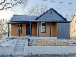 Building Photo - 813 N 9th St