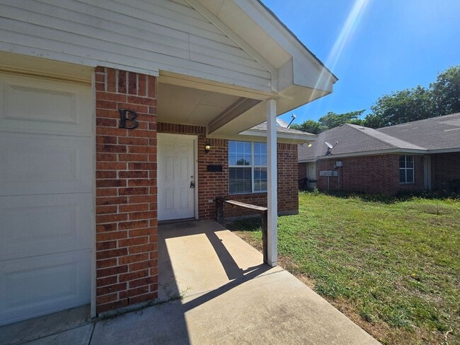 Building Photo - 603 Avenue G Ave