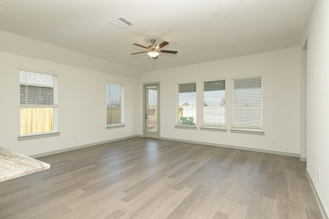Building Photo - 3335 Daily Harvest Dr