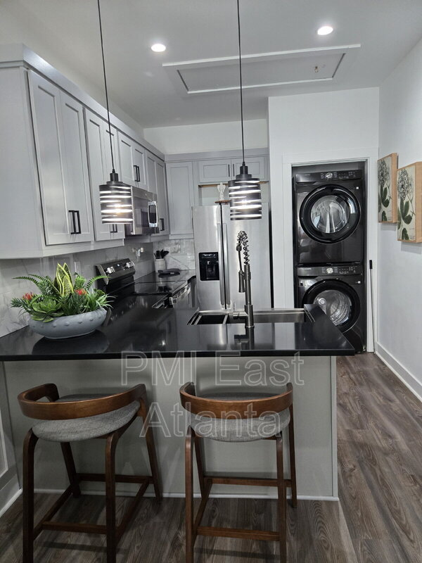 Foto del edificio - 6305 Shannon Pkwy S