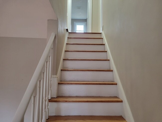 Building Photo - 4 Revere Dr E
