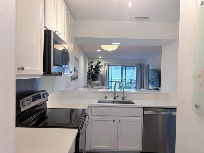 Building Photo - 2806 Plaza Terrace Dr