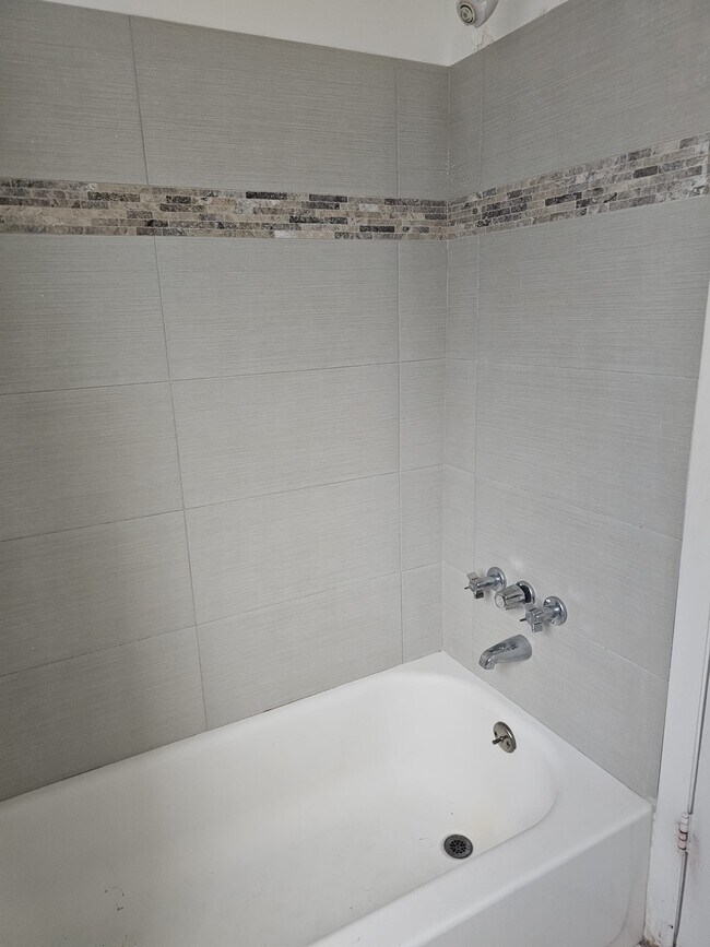 Foto del edificio - 2800 E 113th Ave