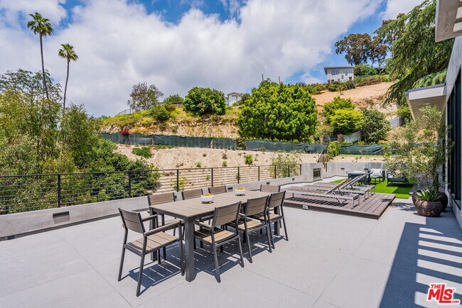 Building Photo - 14753 Round Valley Dr