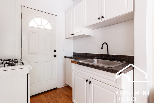 Building Photo - 3817 N Fremont St