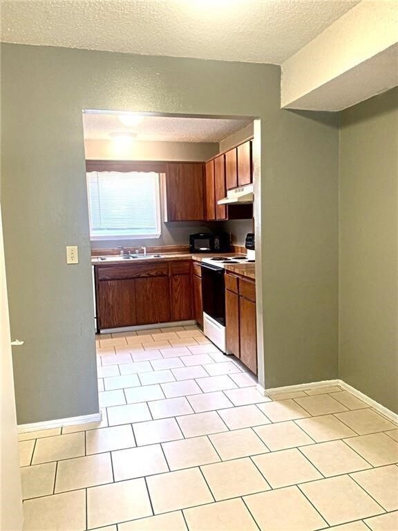 Building Photo - 630 N Betty jo Drive