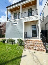 Building Photo - 1937 Iberville St