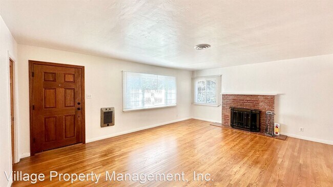 Building Photo - 3 br, 2 bath House - 202 East College Street