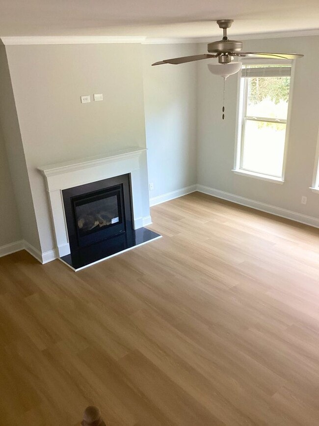 Building Photo - 4 BEDROOM SINGLE FAMILY HOME IN BRASELTON!