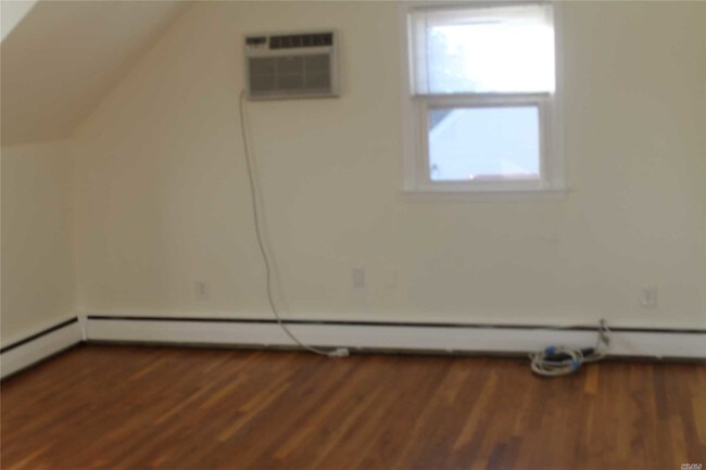 Building Photo - 23 Baywood St