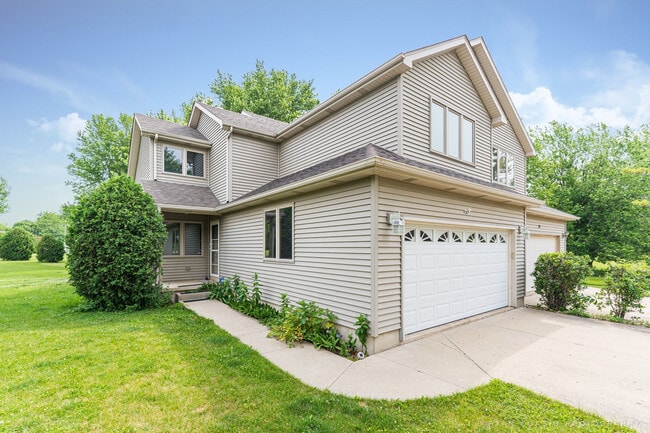 Building Photo - 113 Andresen Ct