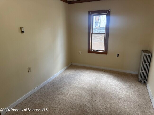 Foto del edificio - 1403 N Sumner Ave