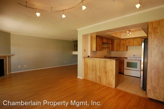 Building Photo - 2 br, 1.5 bath House - 705 Copper Dr.