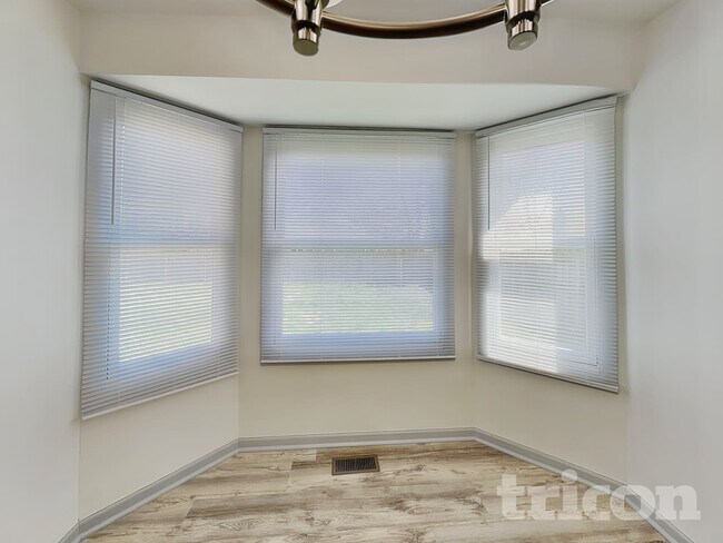 Foto del edificio - 1419 Farrington Ln