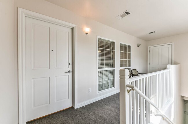 Foto del edificio - 2115 Lexington St