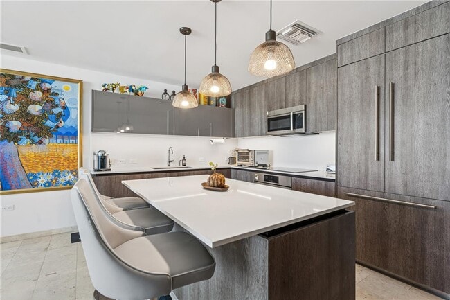 Building Photo - 88 SW 7th St