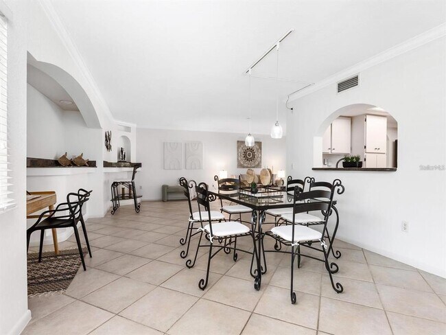 Foto del edificio - 2748 Orchid Oaks Dr