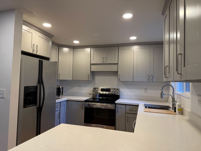 Building Photo - 18510 3rd Pl NW