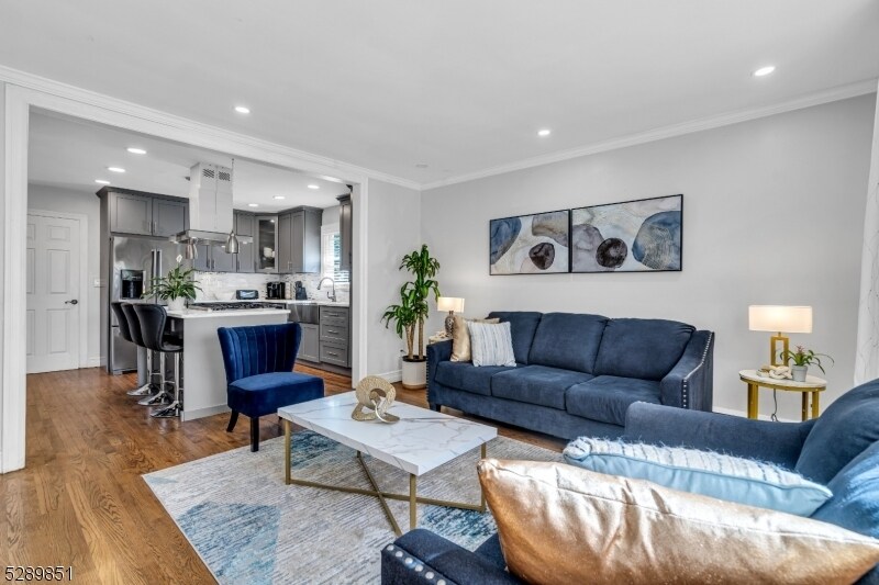 9 Gifford Ct Unit 2, Maplewood, NJ 07040 Room for Rent in Maplewood, NJ