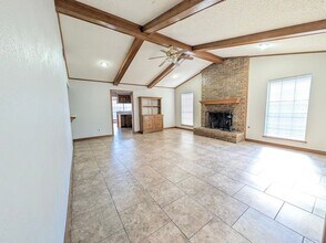 Building Photo - 20 Fernwood Dr