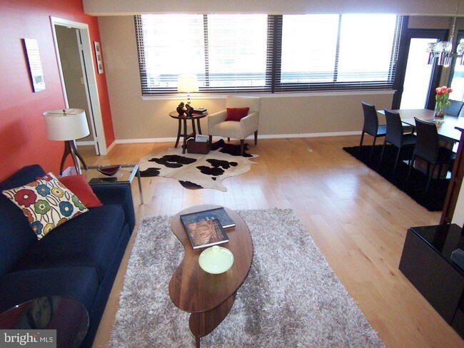 Foto del edificio - 5501 Seminary Rd