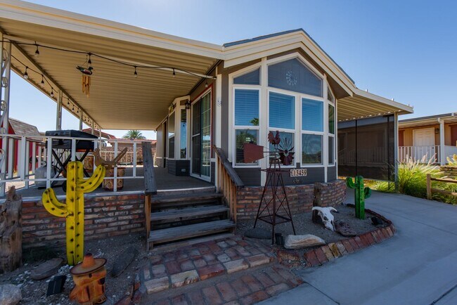 Building Photo - Fully furnished 1 bedroom 1bathroom located in the Foothills