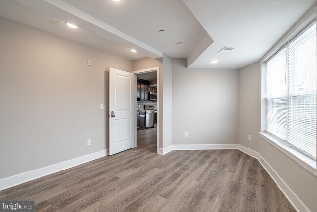 Foto del edificio - 421 N 39th St