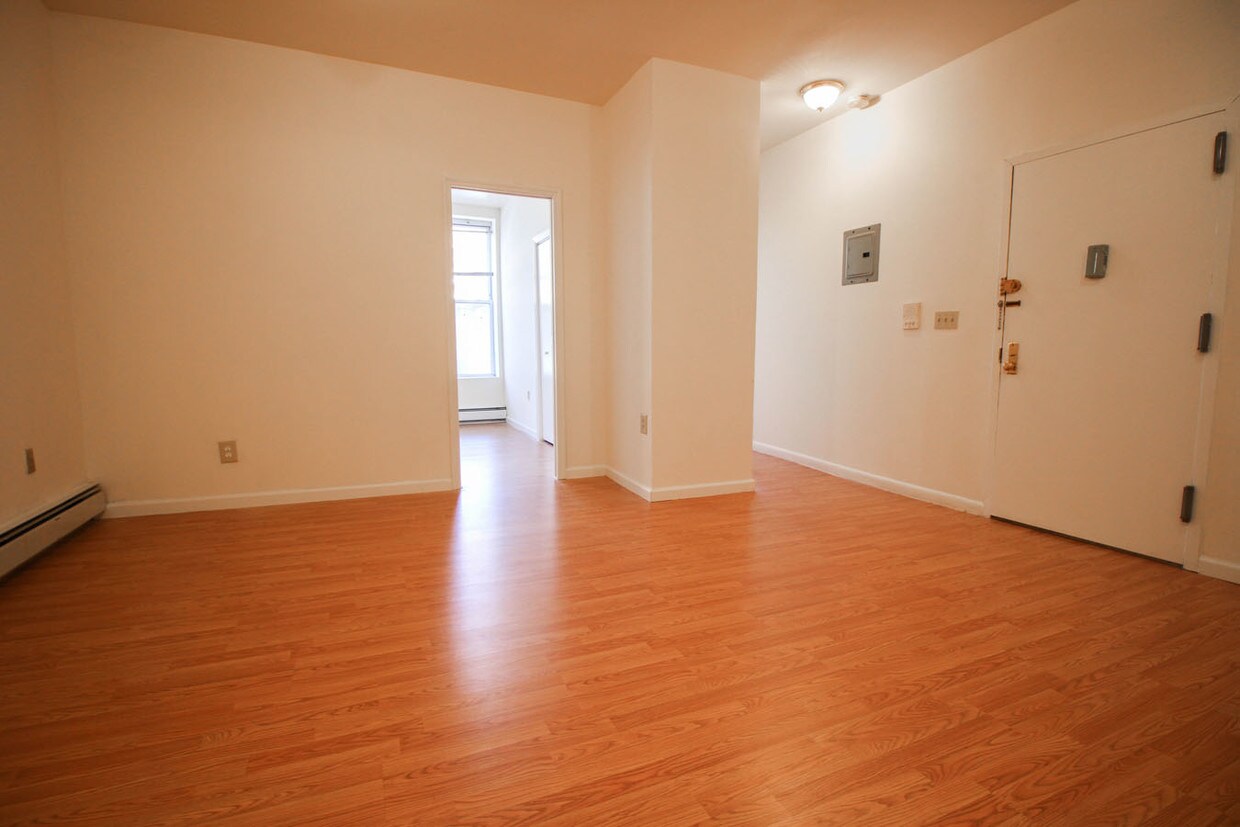 1260 Broadway, Brooklyn, NY 11221 1260 Broadway Brooklyn, NY