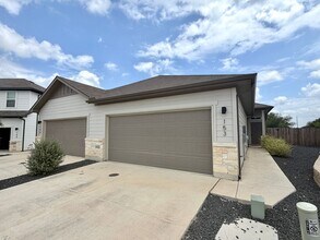 Building Photo - 153 Nespral Dr