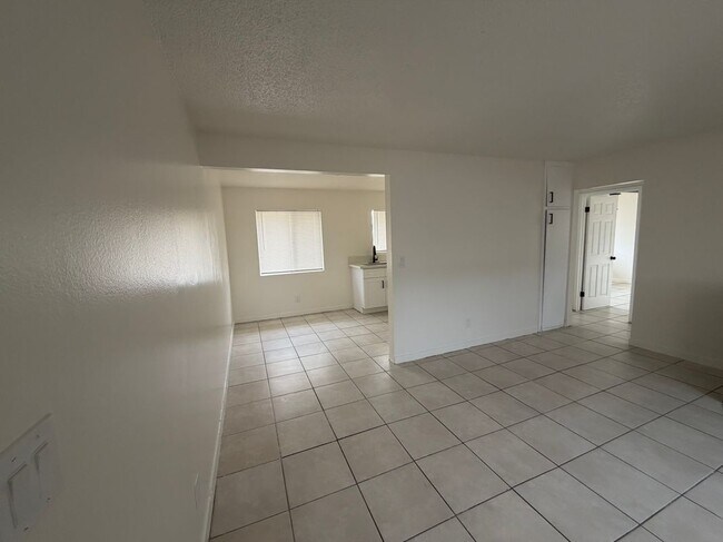 Foto del edificio - 640 W 20th St