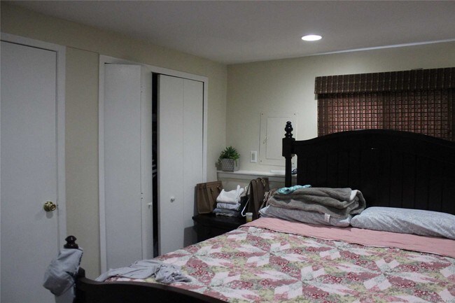 Building Photo - 315 Evelyn Ct