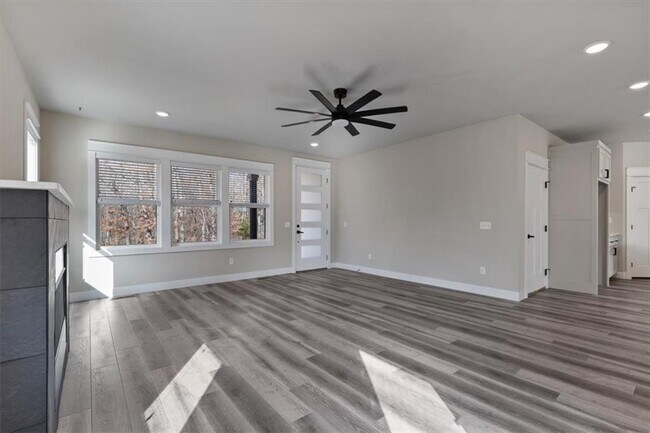 Foto del edificio - 3 Pickering Dr