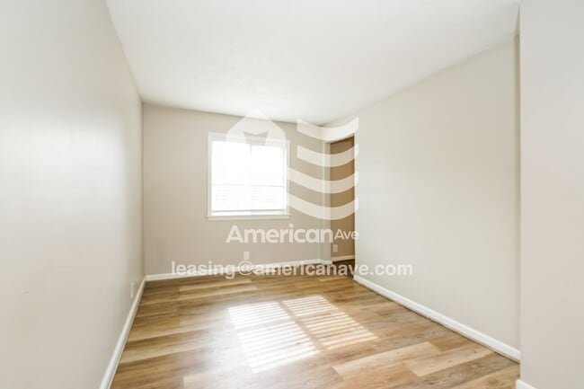 Foto del edificio - 1629 Knox St