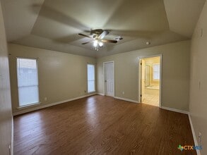 Building Photo - 304 Ashland Creek