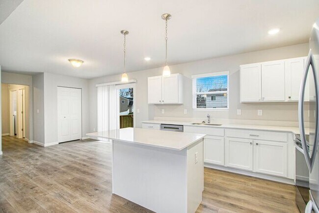 Foto del edificio - 7226 Montego Bay St