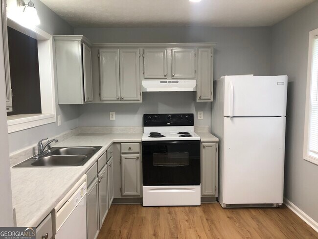 Building Photo - 4221 Logan Way