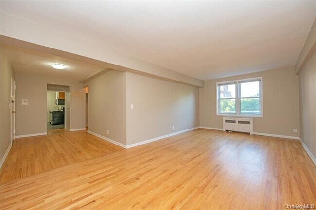 Building Photo - 1133 Midland Ave