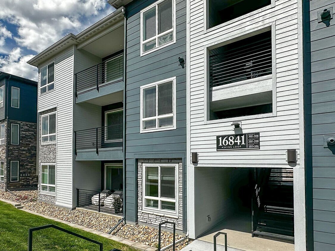 Foto principal - LOCATION IS EVERYTHING with this 3bd 2ba c...