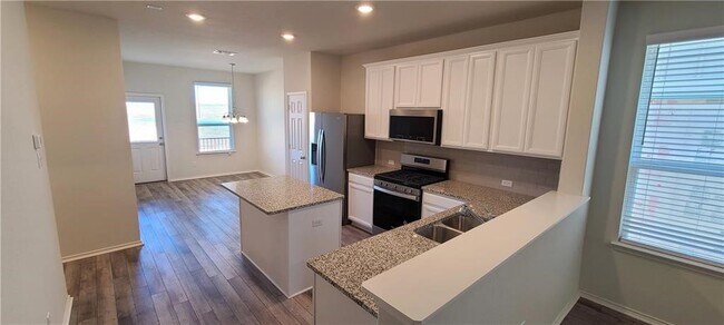 Foto del edificio - 640 Pepperbark Loop